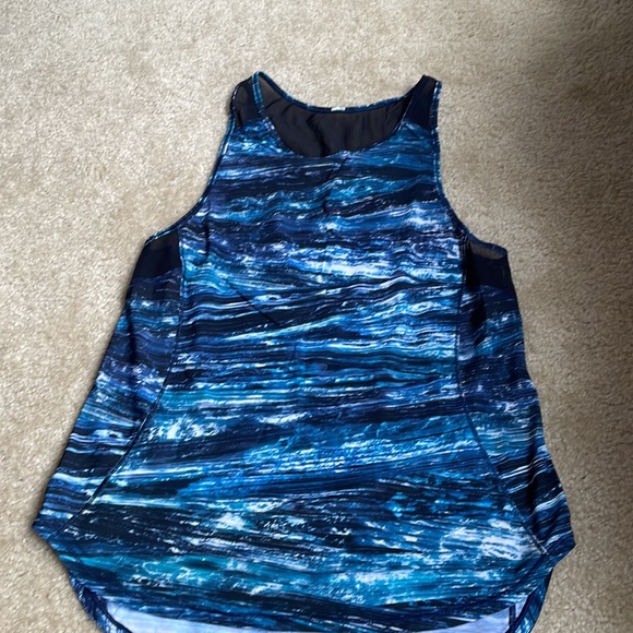 Lululemon size 4 muscle tank! - Picture 2 of 2
